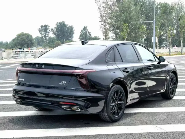 Hongqi H5 — Фото автомобиля 8