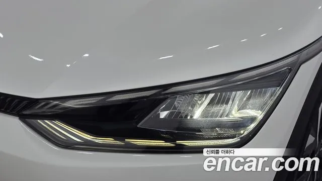 Kia EV6 — Фото автомобиля 22
