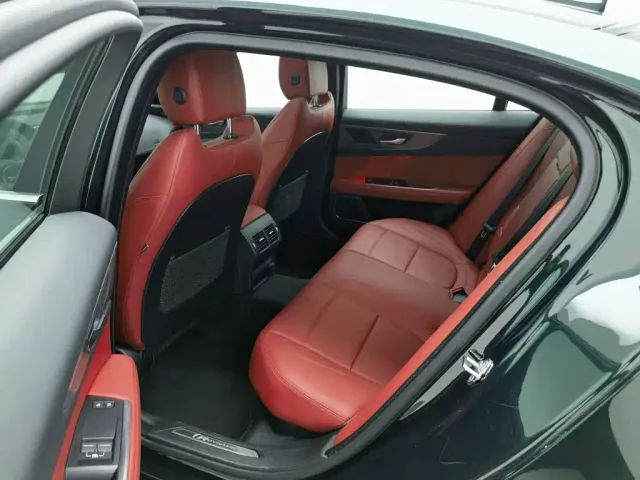 Jaguar XEL — Фото автомобиля 15