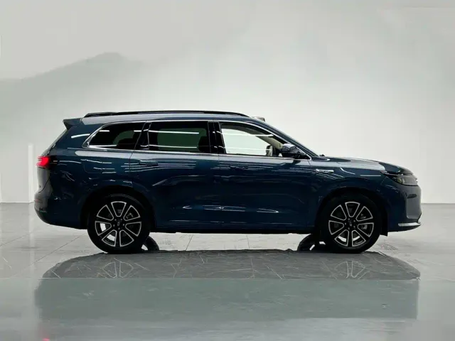 Aito M7 — Фото автомобиля 7