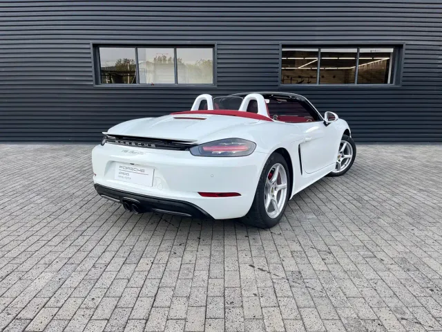 Porsche 718 — Фото автомобиля 4