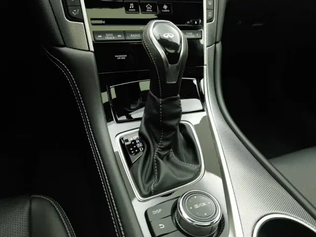 Infiniti Q50L — Фото автомобиля 13