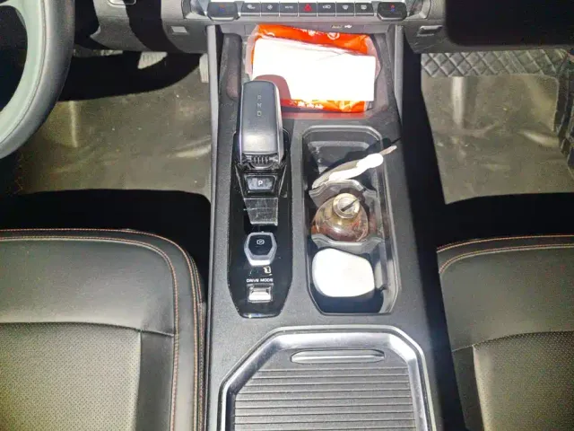 Geely Haoyue L 2024 Model 2.0T DCT Premium — Фото автомобиля 15