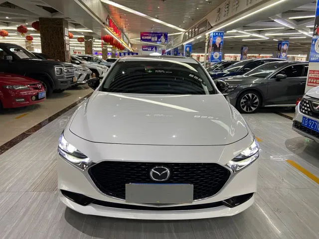 Mazda Axela — Фото автомобиля 2