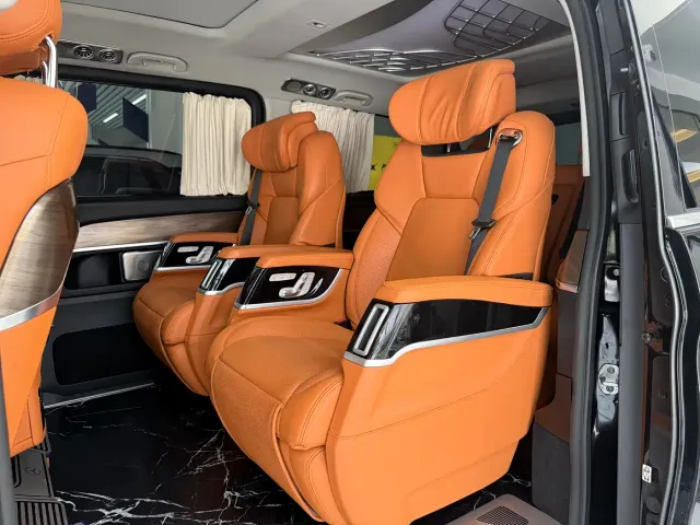 Mercedes-Benz V-Class — Фото автомобиля 6