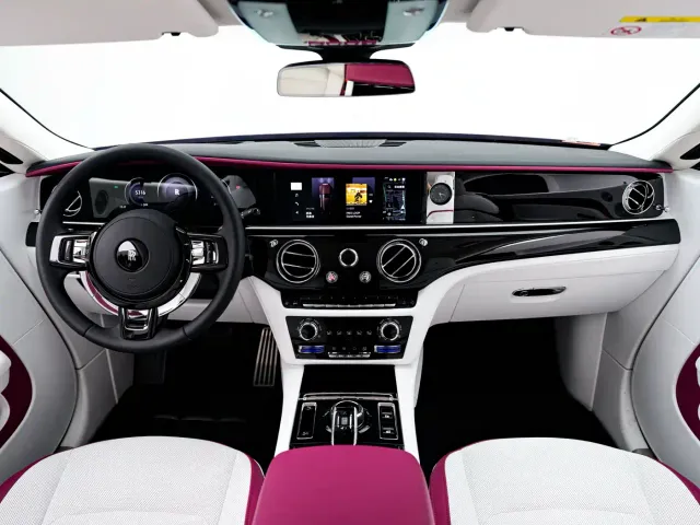 Rolls-Royce Spectre — Фото автомобиля 20