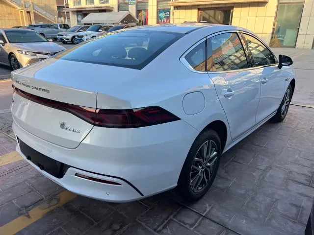 BYD Qin PLUS — Фото автомобиля 9