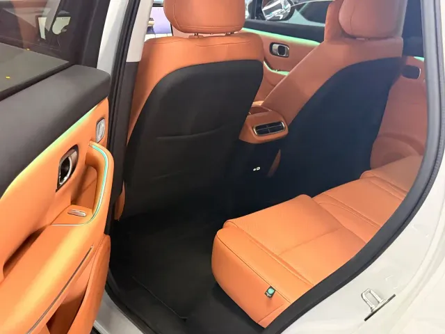 Leapmotor C10 — Фото автомобиля 6