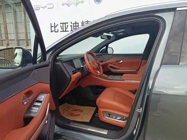 BYD Tang L — Фото автомобиля 8