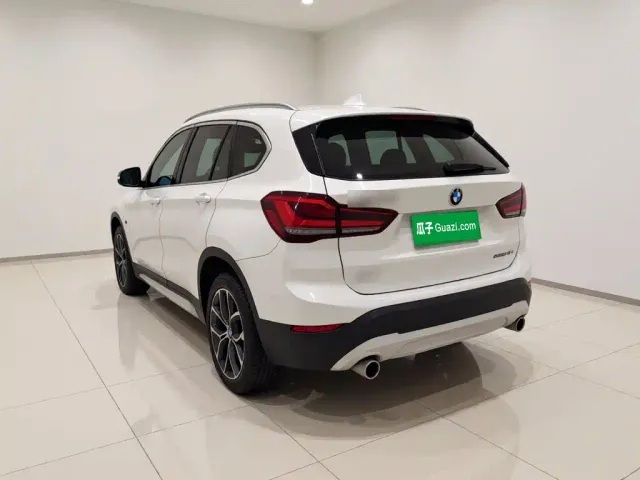 BMW X1 — Фото автомобиля 4
