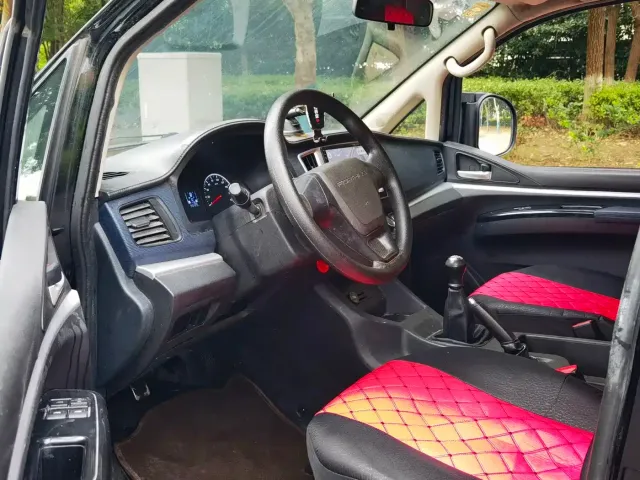 Dongfeng Fengxing Lingzhi 2022 M5L 1.6L Utility 7-Seater — Фото автомобиля 3