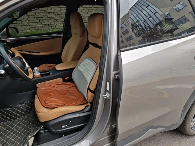 Geely Galaxy L7 — Фото автомобиля 16