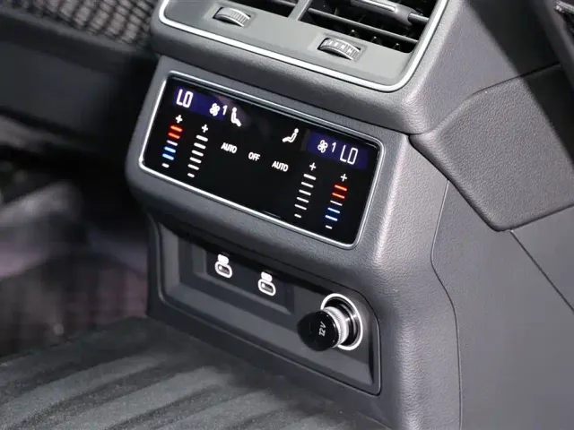 Audi A6L — Фото автомобиля 15