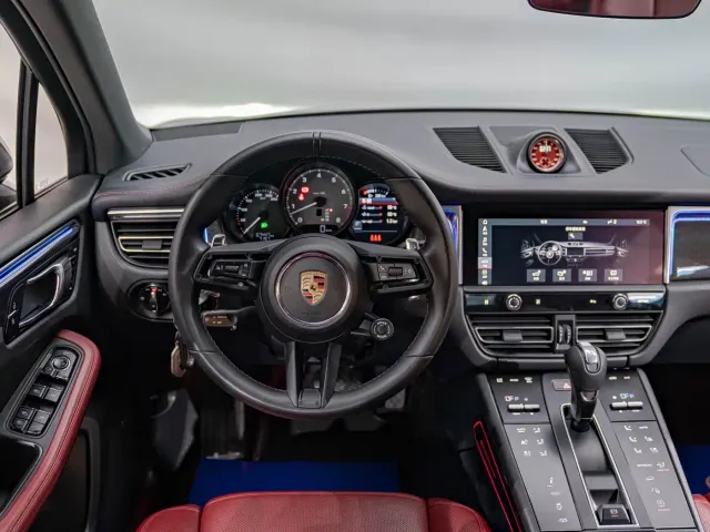 Porsche Macan — Фото автомобиля 10