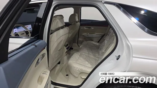 Genesis GV70 Electrified — Фото автомобиля 11