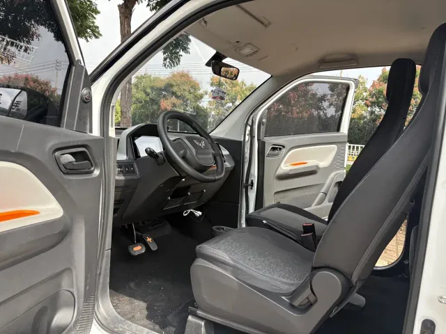Wuling Hongguang Mini EV — Фото автомобиля 7