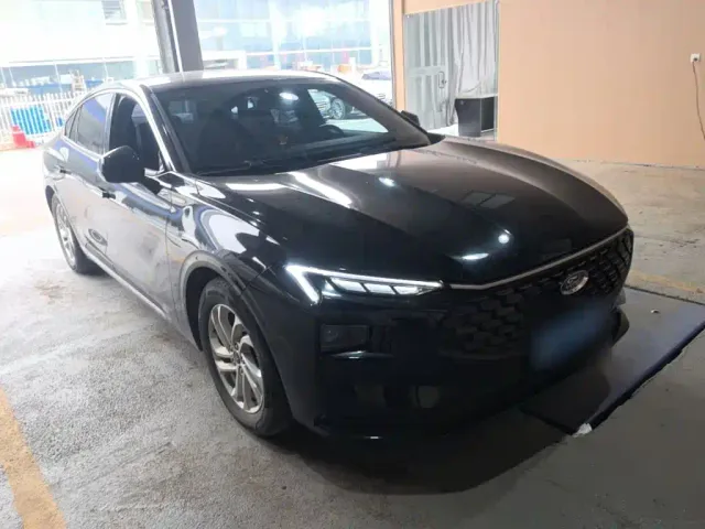 Ford Mondeo — Фото автомобиля 3