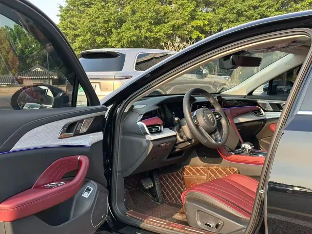 Hongqi H5 — Фото автомобиля 4
