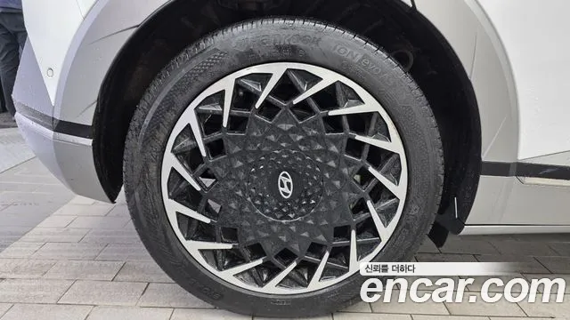 Hyundai Ioniq 5 — Фото автомобиля 5