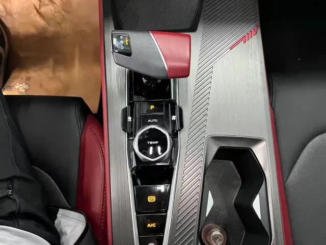 Changan Z6 — Фото автомобиля 18