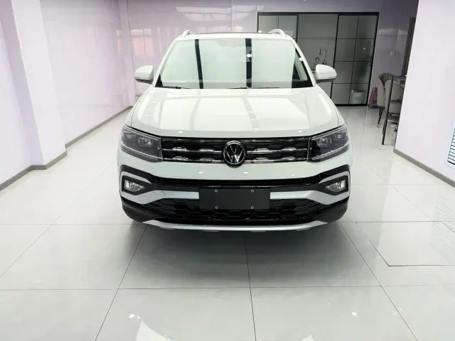 Volkswagen T-Cross — Фото автомобиля 2