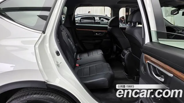 Honda CR-V CR-V 5-е поколение 2.0 гибрид Touring 4WD — Фото автомобиля 10