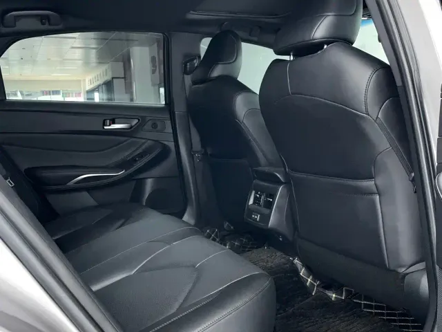 Toyota Avalon — Фото автомобиля 15