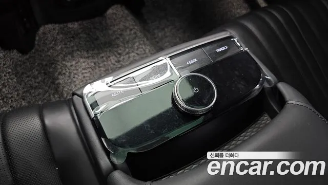 Kia K8 Hybrid — Фото автомобиля 30
