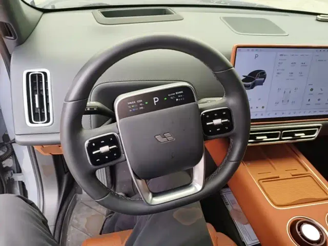 Li Auto L7 — Фото автомобиля 10
