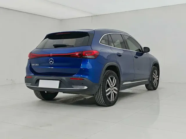 Mercedes-Benz EQA — Фото автомобиля 6