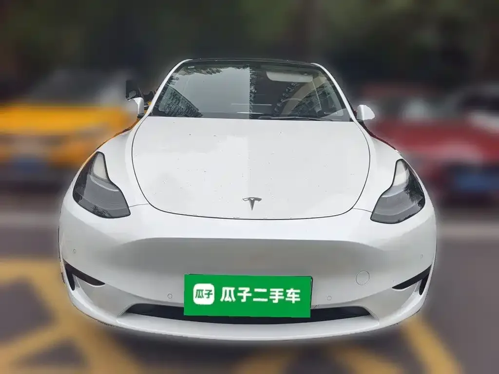 Tesla Model Y 2022 Facelift Rear-Wheel Drive Version — Фото автомобиля 2