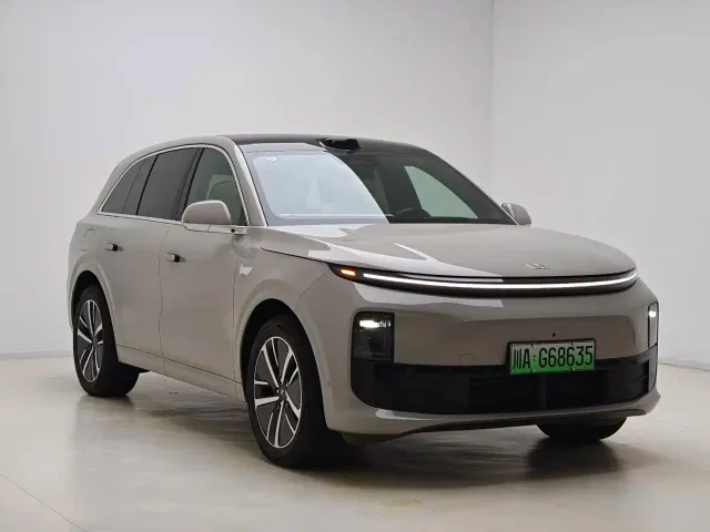 Li Auto L6 — Фото автомобиля 3