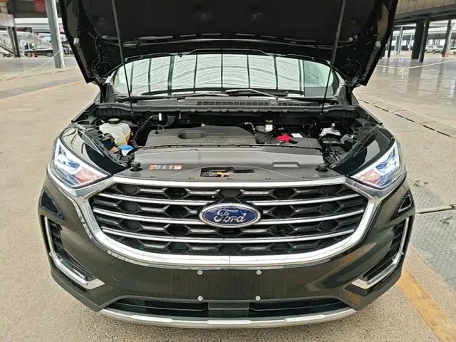 Ford Edge — Фото автомобиля 19