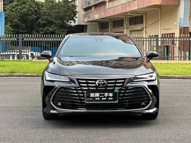 Toyota Avalon — Фото автомобиля 2