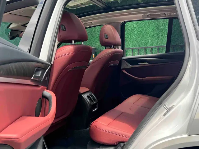 BMW iX3 — Фото автомобиля 18