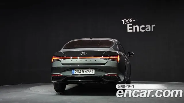 Hyundai Avante CN7 — Фото автомобиля 4