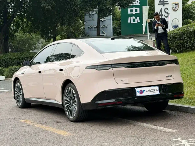 Nissan N7 — Фото автомобиля 4