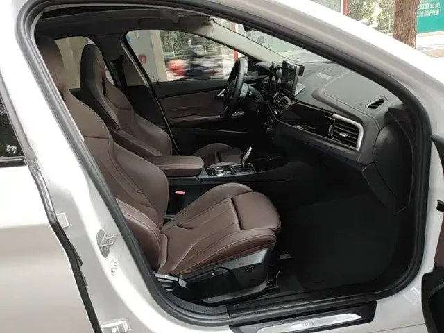 BMW 1 Series — Фото автомобиля 24