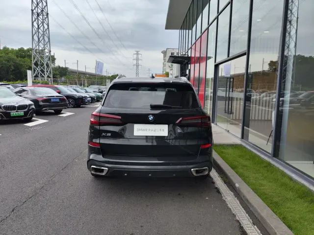 BMW X5 — Фото автомобиля 5