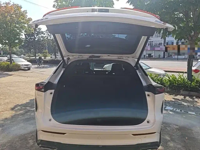 Changan Oshan Z6 EV — Фото автомобиля 18