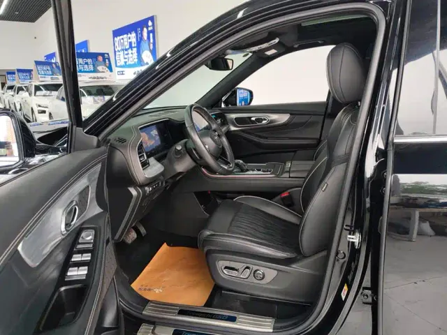 GAC Trumpchi GS8 — Фото автомобиля 9