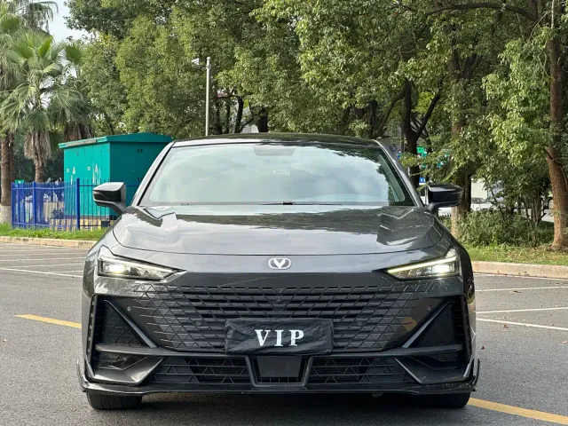 Changan UNI-V — Фото автомобиля 2