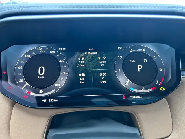 Land Rover Range Rover Sport — Фото автомобиля 13