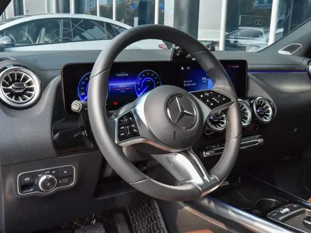 Mercedes-Benz EQA — Фото автомобиля 19