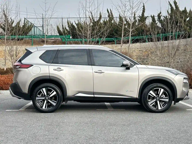 Nissan X-Trail — Фото автомобиля 5