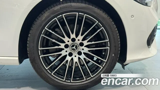 Mercedes-Benz C-Class W206 — Фото автомобиля 4