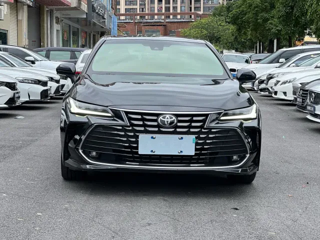Toyota Avalon — Фото автомобиля 2