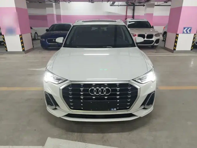 Audi Q3 — Фото автомобиля 2