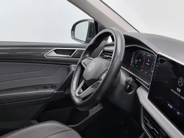 Volkswagen Tiguan L — Фото автомобиля 22