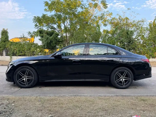 Mercedes-Benz E-Class — Фото автомобиля 6